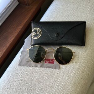 RayBan sunnies